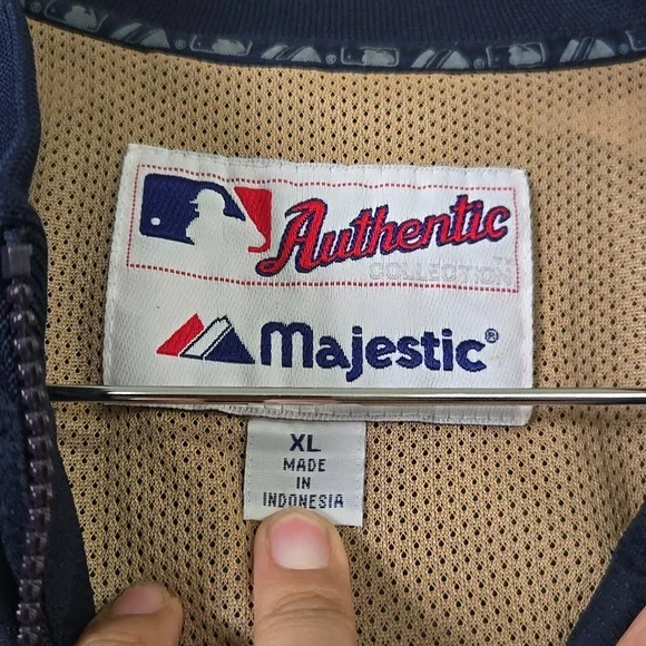 Milwaukee Brewers Majestic Baseball Jacket Embroidered Windbreaker Blue Size XL - Picture 10 of 11